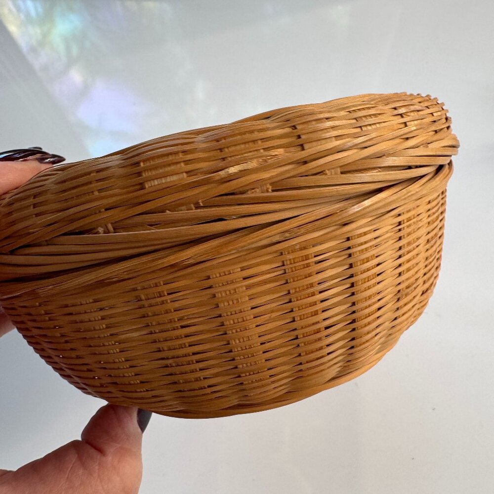 Small Basket with lid